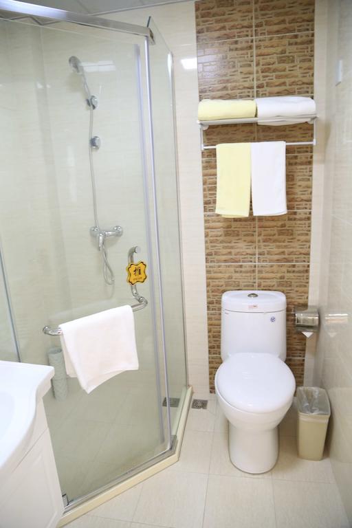 Qingdao Fu Yong Hotel Zimmer foto